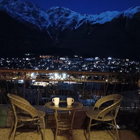 Belas Guesthouse Kazbegi Eksteriør bilde