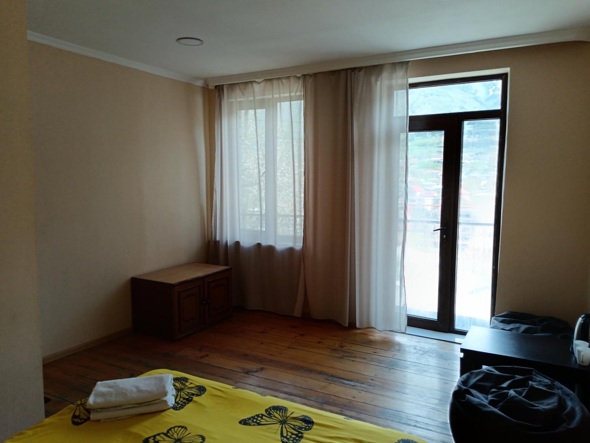 Belas Guesthouse Kazbegi Eksteriør bilde