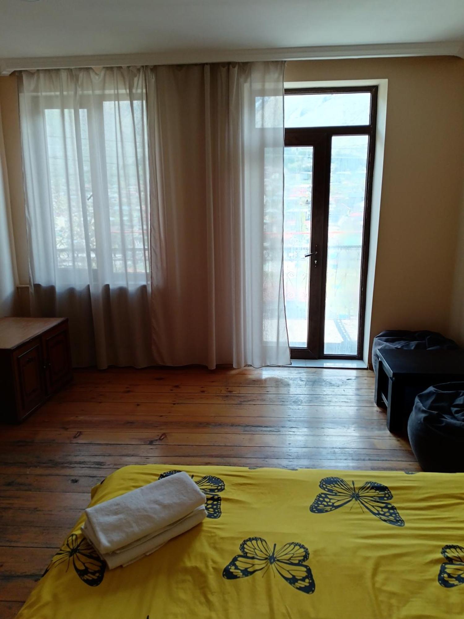 Belas Guesthouse Kazbegi Eksteriør bilde